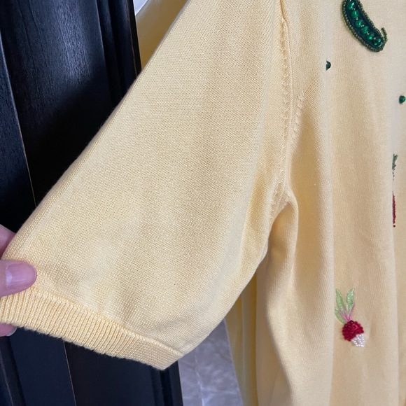 Quacker Factory Yellow Beaded & Embroidered Cardigan Sweater Size 1X - Picture 2 of 7